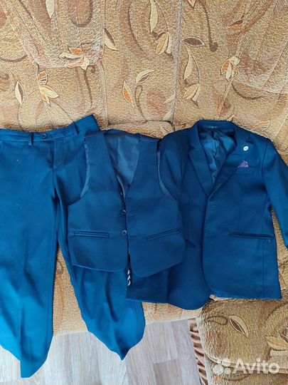 Костюм школьный