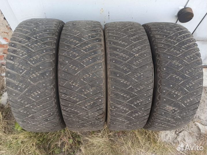 Goodyear UltraGrip Ice Arctic SUV 225/60 R17 103T