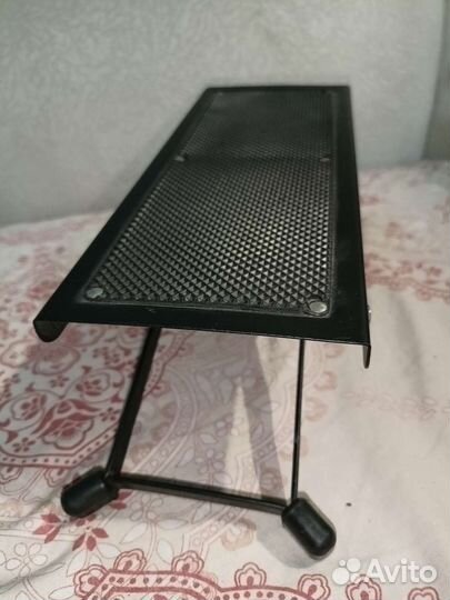 Подставка под ногу гитариста