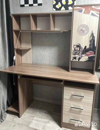 Письменный стол