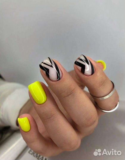 Маникюр и педикюр