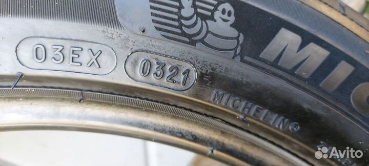 Michelin Pilot Sport 4 245/45 R17