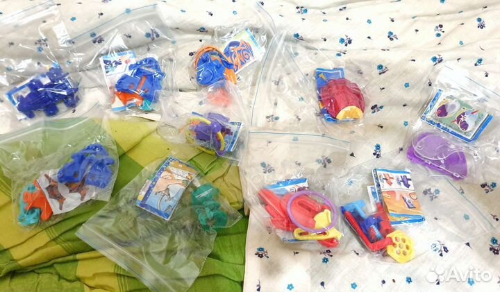 Пакет игрушек из Kinder Joy (10 штук)