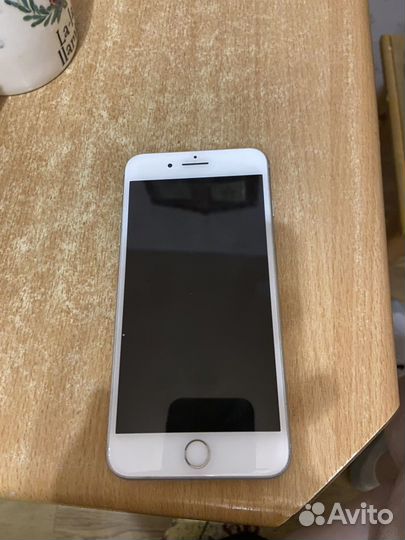 iPhone 8 Plus, 64 ГБ