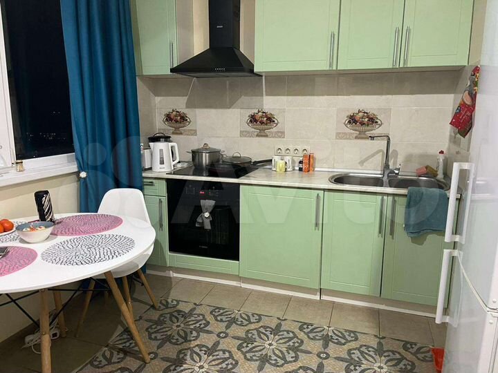 2-к. квартира, 44 м², 9/14 эт.