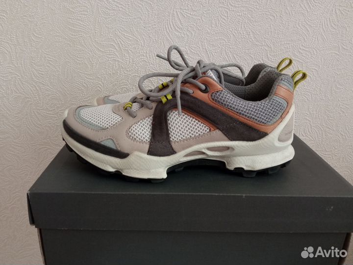 Кроссовки женские ecco, р36-37