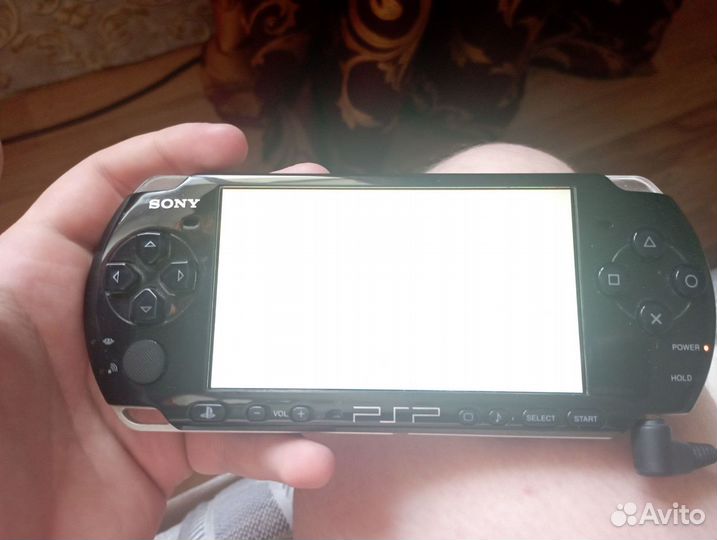 Sony PSP 3008 прошитая с играми