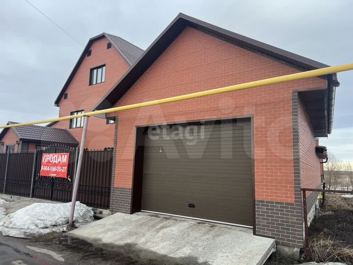 Коттедж 220 м² на участке 8 сот.