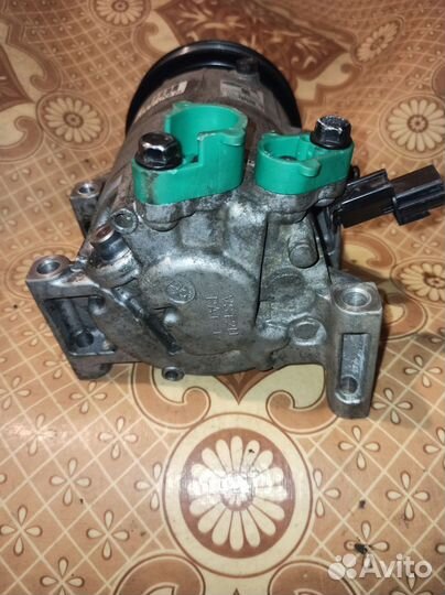 Б/У Б/У Компрессор кондиционера 977013X100