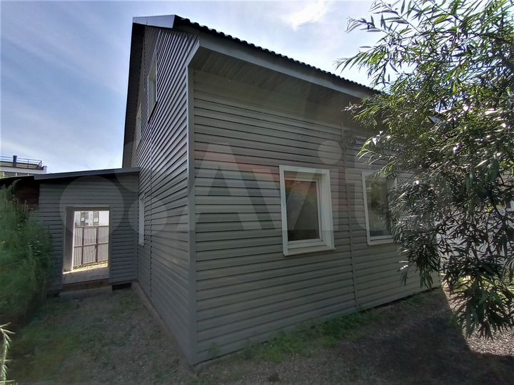 Дом 100 м² на участке 5 сот.