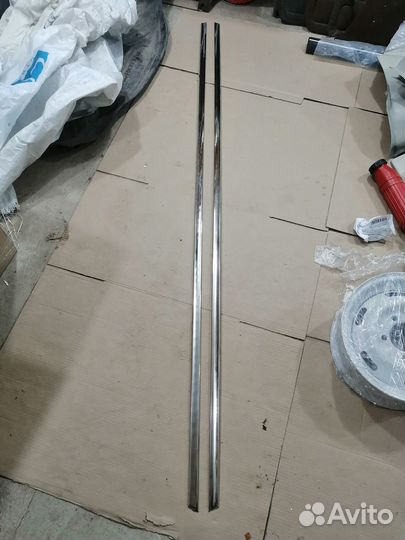 Новые молдинги порогов хром газ 3102 Волга