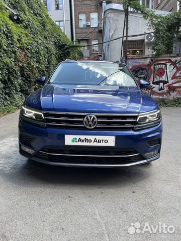 Volkswagen Tiguan 2.0 AMT, 2019, 99 500 км с пробегом, цена 3300000 руб.