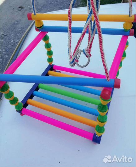 Детская качель подвесная