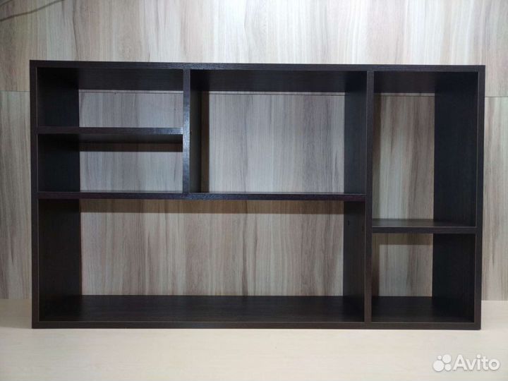 Полка книжная настенная черная и белая