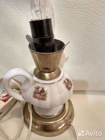 Лампа настольная