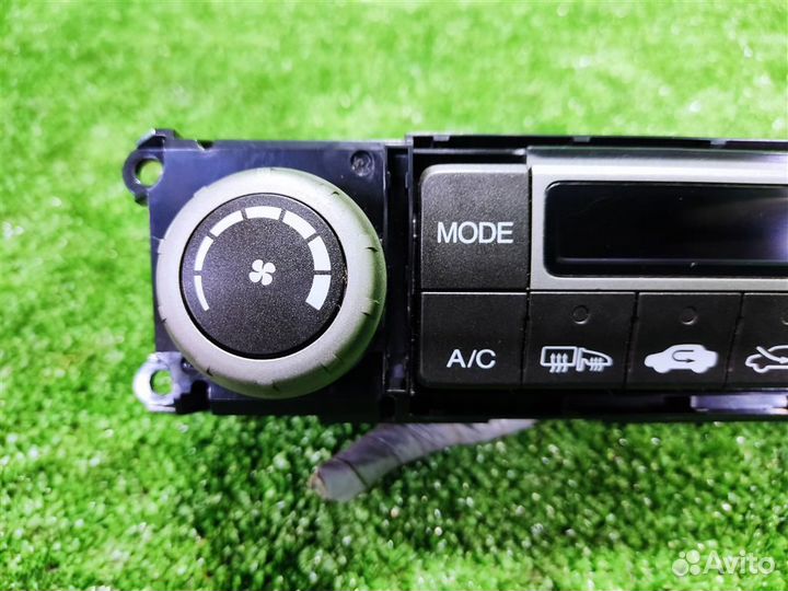 Панель управления отопителя Honda Civic 4D (FD) 2
