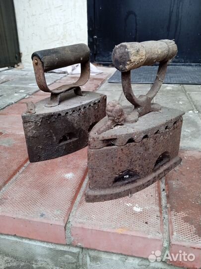 Утюг старый