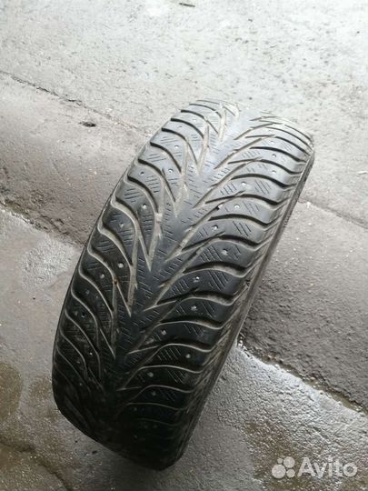 Yokohama Ice Guard IG35 215/60 R16