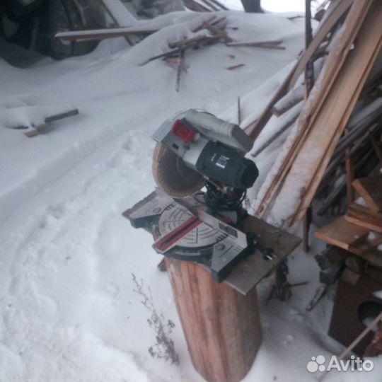 Торцовочная пила зубр б/у