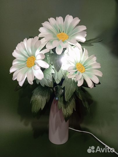 Светильник ромашки в вазе