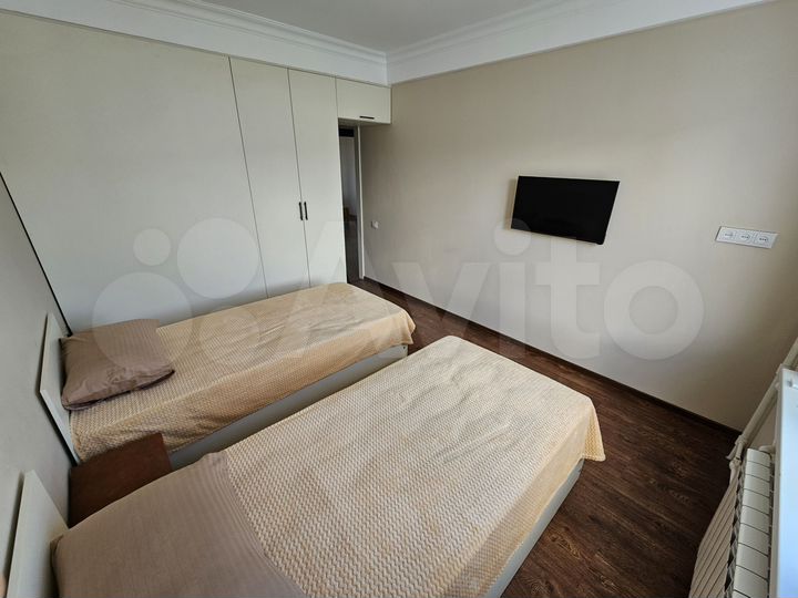 2-к. квартира, 54 м², 9/10 эт.