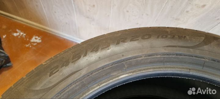 Pirelli P Zero 245/45 R20 и 275/40 R20 W