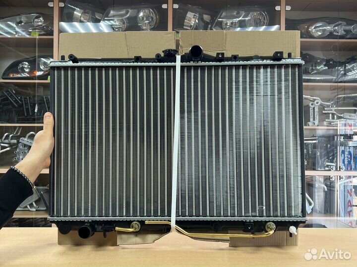 Радиатор охлаждения Мицубиси Каризма / Carisma