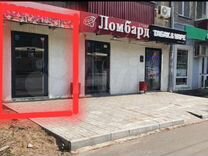 Красные флаги на окнах домов на электрозаводской