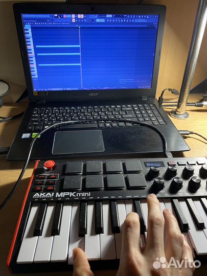 Миди клавиатура akai mini mk3