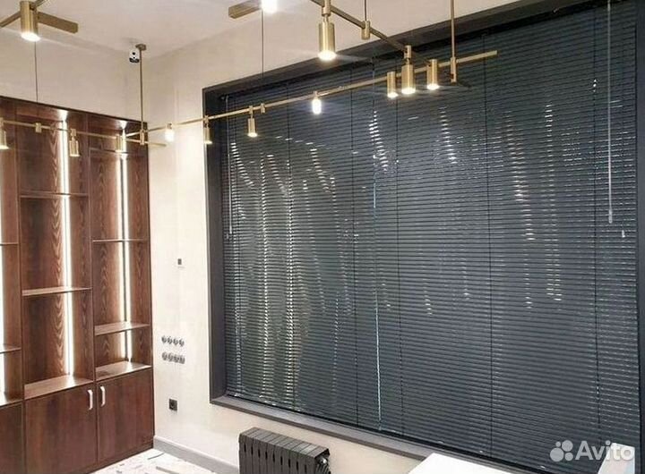 Горизонтальные жалюзи на балкон