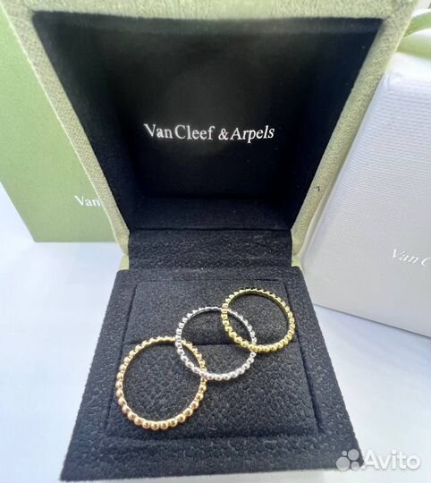 Золотое кольцо Van Cleef