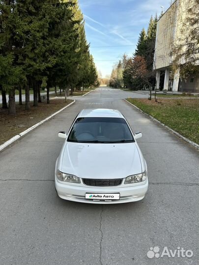 Toyota Corolla 1.5 AT, 1999, 303 000 км