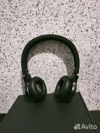 Беспроводные наушники jbl live 460 nc