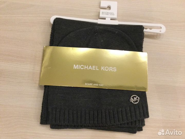 Комплект (новый) шапка и шарф Michael Kors