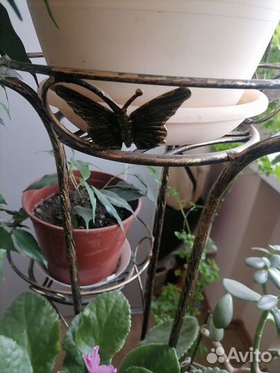 Стойка металлическая для цветов