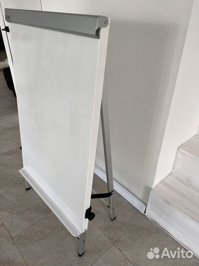 Маркерная доска на ножках