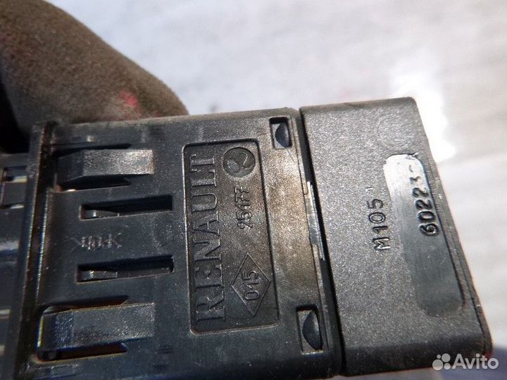 Кнопка аварийной сигнализации renault sandero sand