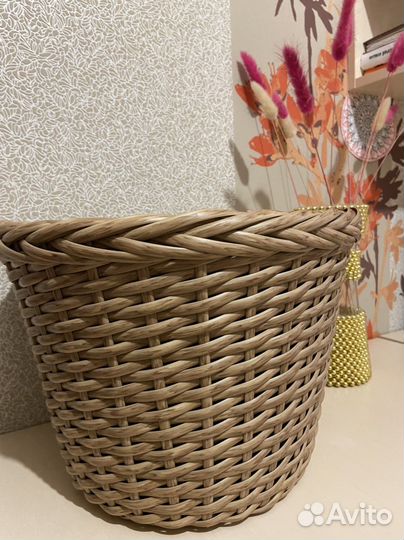 Корзина из ротанга