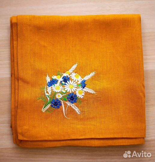 Скатерти льняные с вышивкой