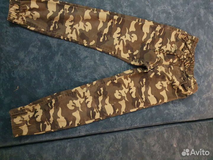 Джинсы хаки