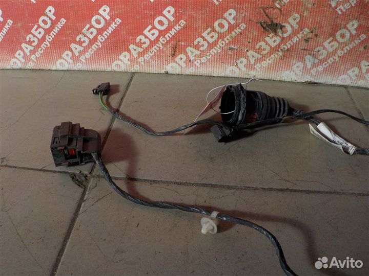 Проводка двери задняя правая Opel Astra-H хэтчбек