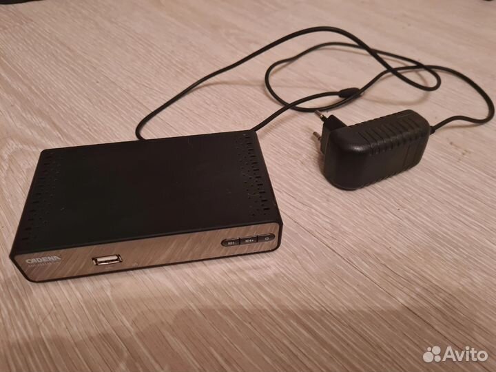 Приставка Cadena CDT-1651SB