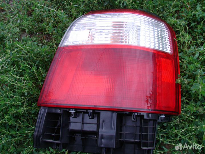 Фонарь задний наружный правый Forester (S10) 2000