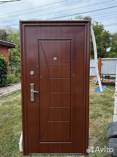 Дверь входная металлическая