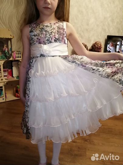 Платье праздничное