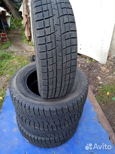 Yokohama Ice Guard IG30 215/65 R16