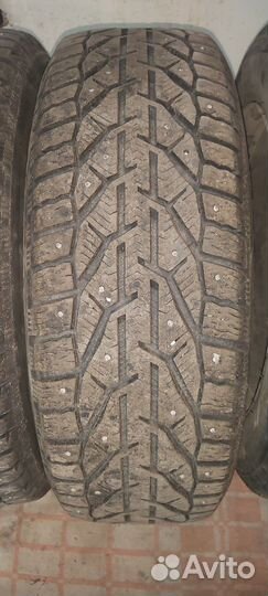 Tigar Ice 215/60 R17 100T
