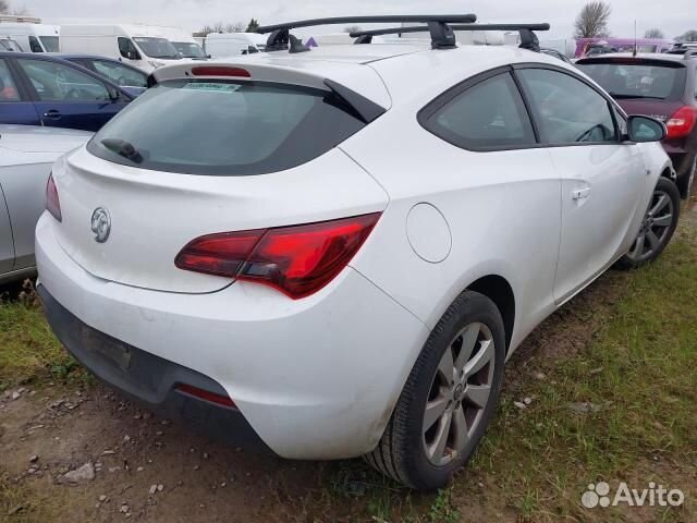 Кнопка открывания багажника Opel Astra J GTC