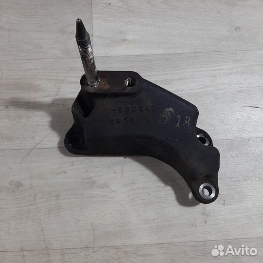 Кронштейн кпп Chevrolet Aveo T 200 седан 2008