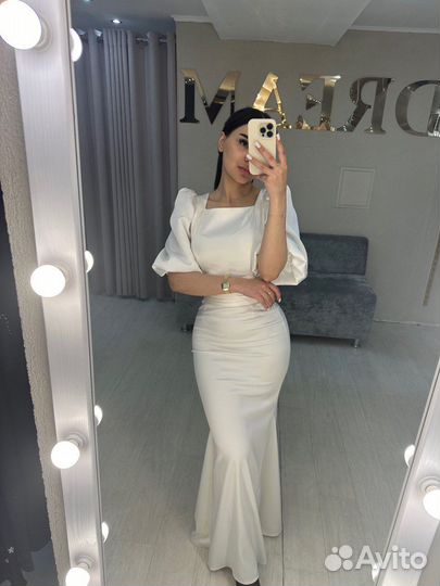 Платье белое (свадебное)